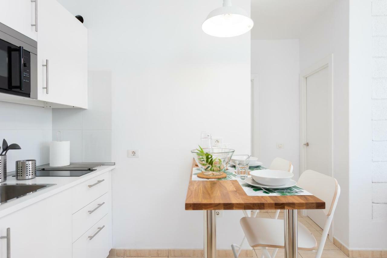 Las Americas Downtown : Prime Location Accomm. Arona  Εξωτερικό φωτογραφία